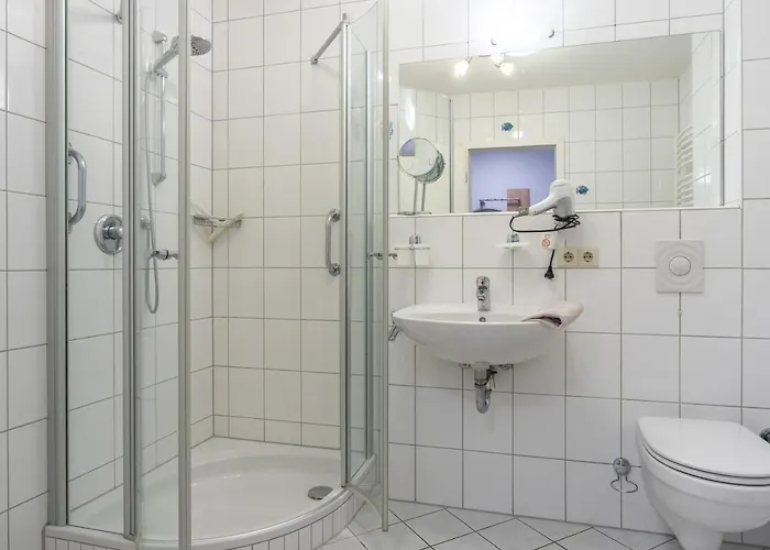 Daire Schroeder - Luise